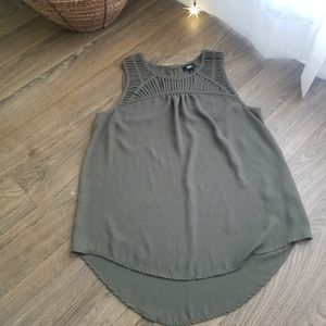 Cute green tank top with detailed straps
